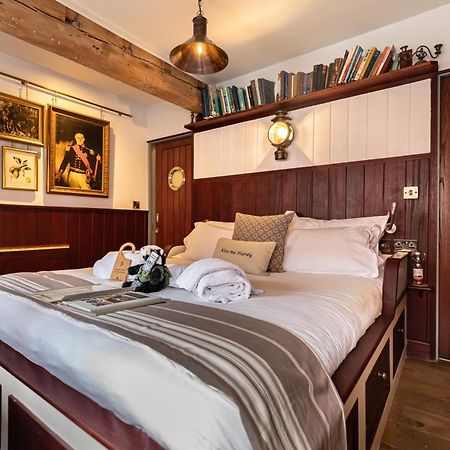 1777. At The Albion Otel Wimborne Minster Dış mekan fotoğraf