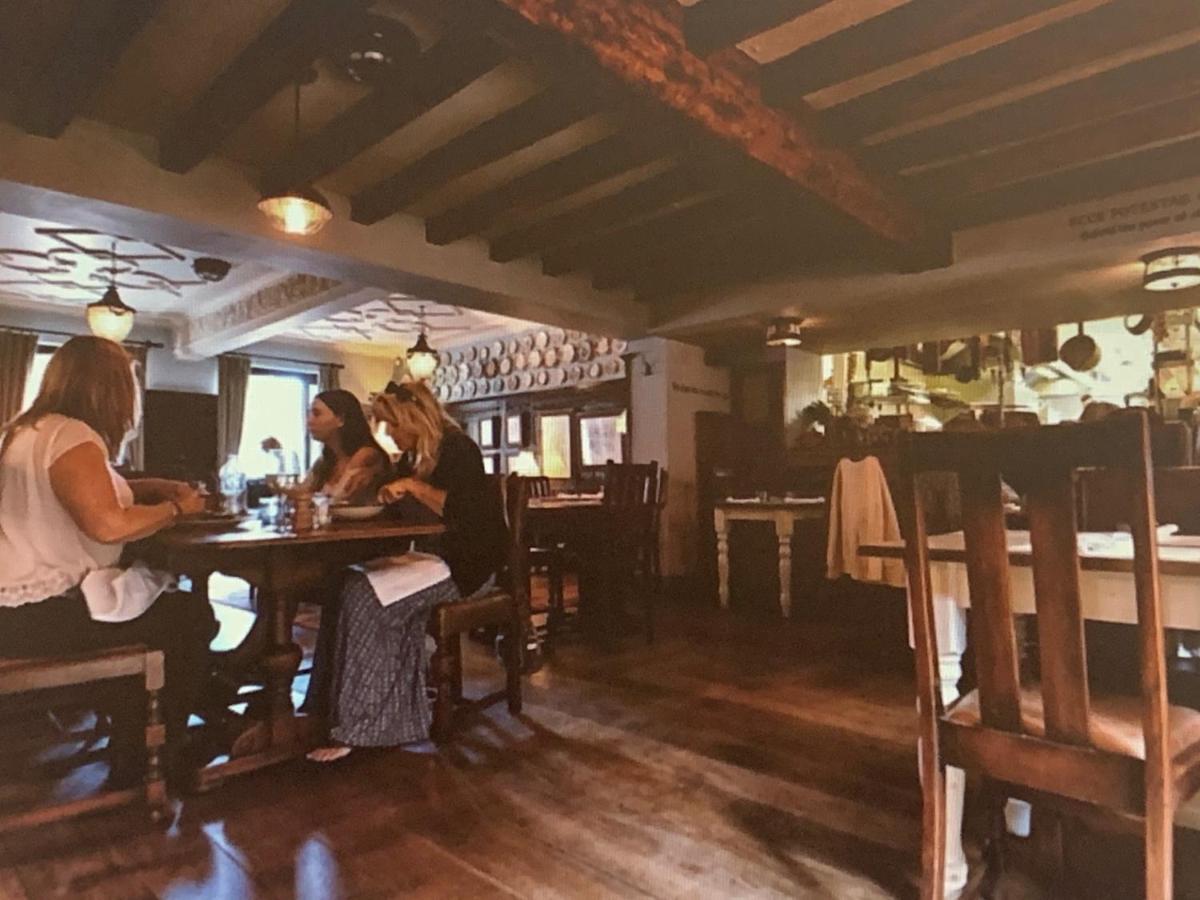 1777. At The Albion Otel Wimborne Minster Dış mekan fotoğraf