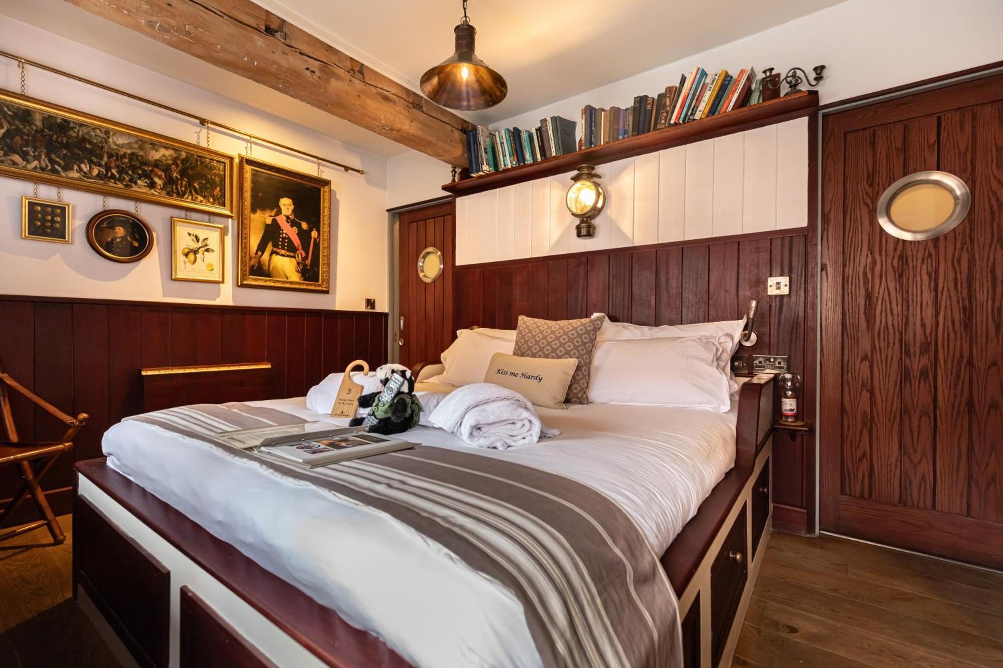 1777. At The Albion Otel Wimborne Minster Dış mekan fotoğraf