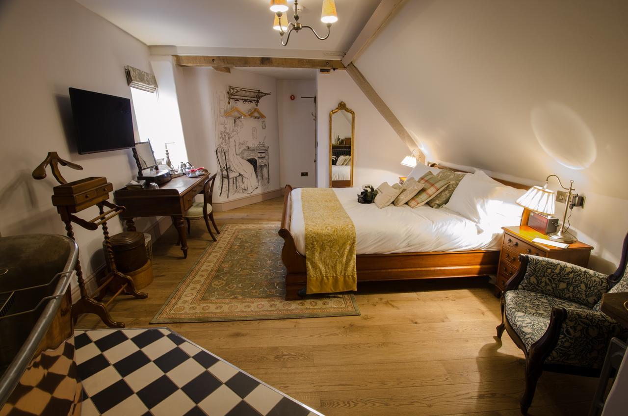1777. At The Albion Otel Wimborne Minster Dış mekan fotoğraf